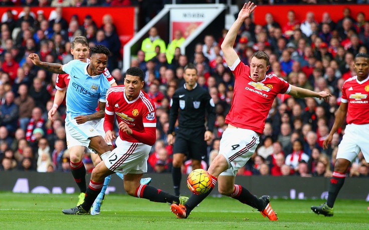 Nản lòng với Jones – Smalling, Mourinho quyết làm cách mạng hàng thủ M.U