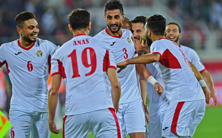 Jordan giành vé đầu tiên vào vòng knock-out Asian Cup 2019, HLV Syria bị sa thải
