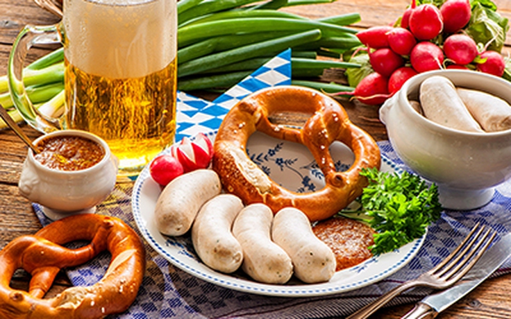 Tiệc buffet đậm chất Đức với các món truyền thống và bia Đức nhập khẩu tại nhà hàng Atrium Café