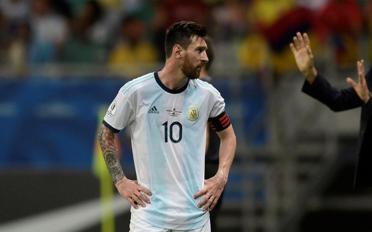 Những tài năng bóng đá Argentina chờ Lionel Messi… “về vườn”