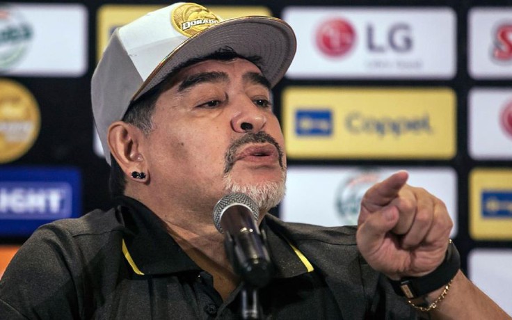 Vừa phẫu thuật xong, Maradona lại ngồi vào “ghế nóng” CLB của Argentina