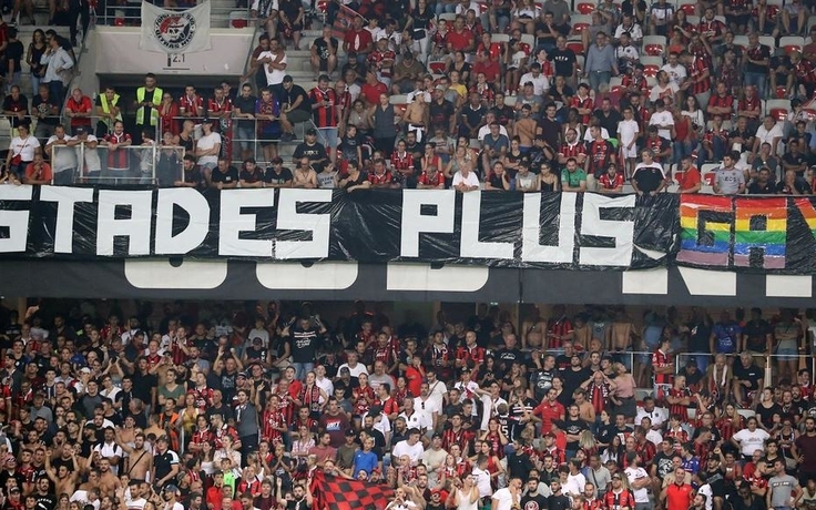 Bóng đá Pháp không muốn “làm con tin” của nạn kỳ thị đồng tính