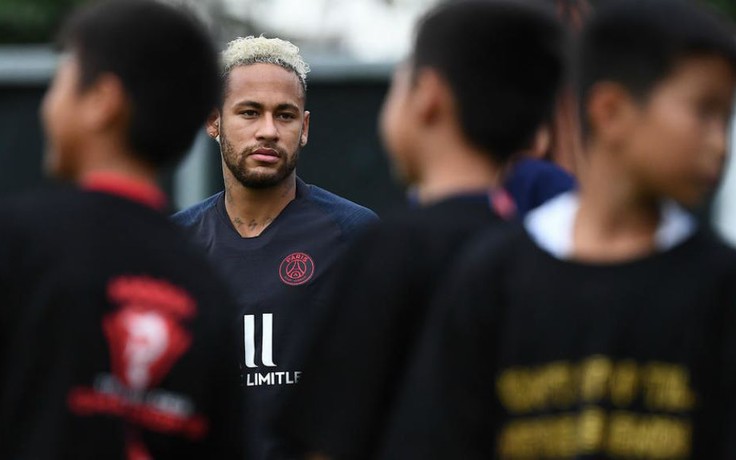 Neymar thoát bị truy tố về tội tát CĐV ở Cúp Quốc gia Pháp