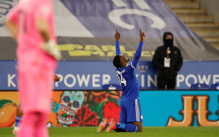 Kết quả Leicester 2-1 Crystal Palace: ‘Bầy cáo’ sáng cửa dự Champions League