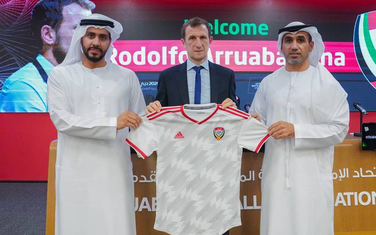 World Cup 2022: UAE sa thải HLV Marwijk, bổ nhiệm người thay thế trong vòng 1 ngày