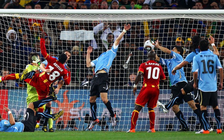 Tái ngộ Ghana, Suarez từ chối xin lỗi về pha 'đóng vai thủ môn' nổi tiếng
