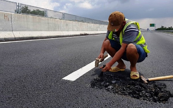 Bộ Giao thông yêu cầu thay ngay nhà thầu sửa cao tốc kiểu 'vá víu, tạm bợ'