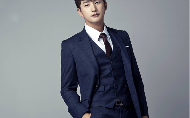 Park Shi Hoo rục rịch tái xuất sau scandal cưỡng dâm