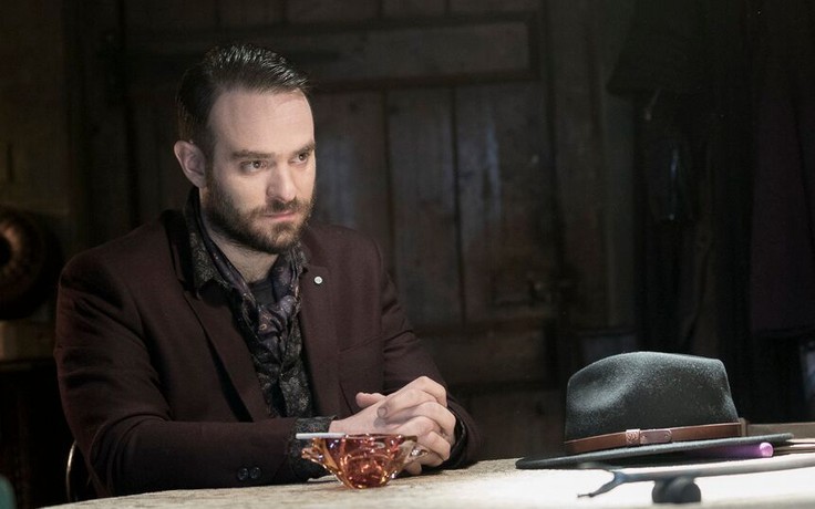 Charlie Cox vứt bỏ hình tượng siêu anh hùng để nhận vai ma cà rồng