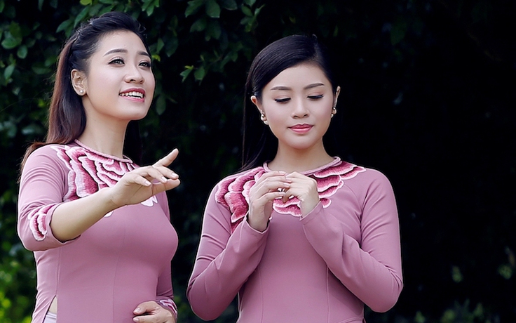 Chị em Sao mai Bích Hồng - Thu Hằng ra MV mừng ngày Phụ nữ Việt Nam