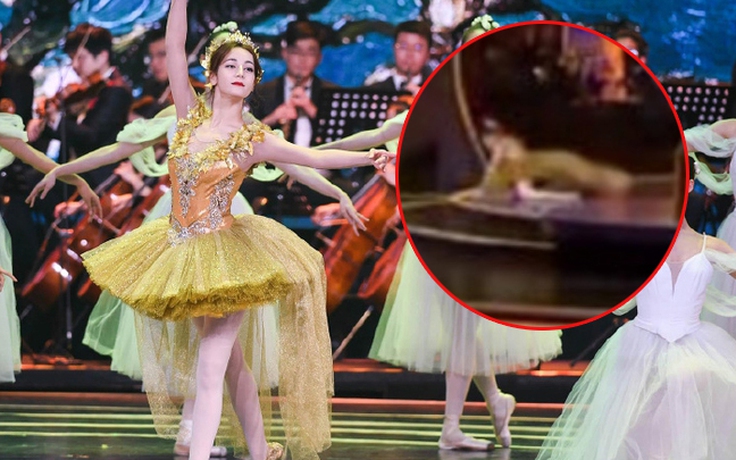 Địch Lệ Nhiệt Ba té nhào khi múa mở màn Liên hoan phim Bắc Kinh
