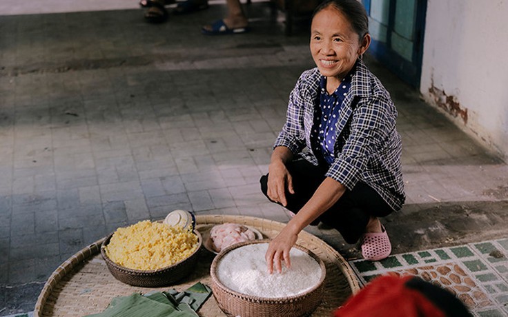 Bà Tân Vlog suýt đốt nhà vì nấu bánh chưng ‘siêu to khổng lồ' trong 'Bố già'