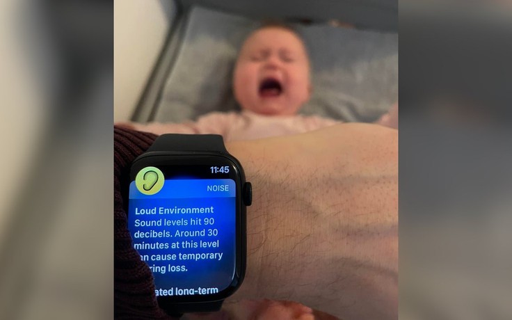 Apple Watch cảnh báo tiếng trẻ khóc có thể ảnh hưởng thính giác