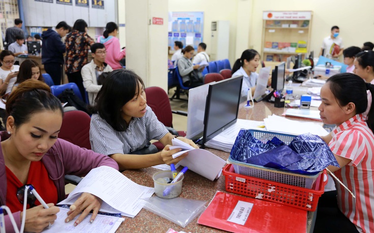 Xe ôm, bán vỉa hè… vào tầm ngắm cơ quan thuế