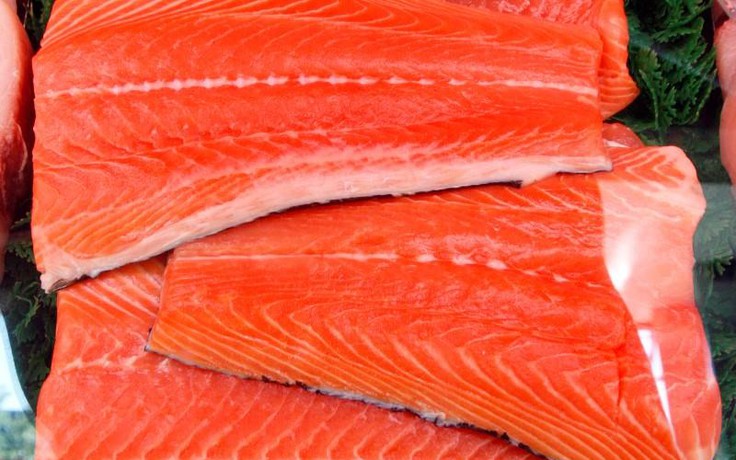 Nghiên cứu: có nguy cơ nhiễm Covid-19 từ thịt cá hồi