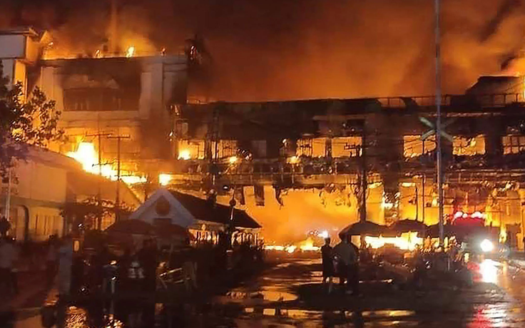 Ít nhất 19 người thiệt mạng trong vụ cháy lớn ở khách sạn-casino Campuchia