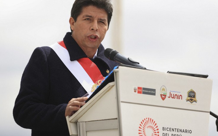 Cảnh sát đột kích phủ tổng thống, truy bắt em dâu nhà lãnh đạo Peru