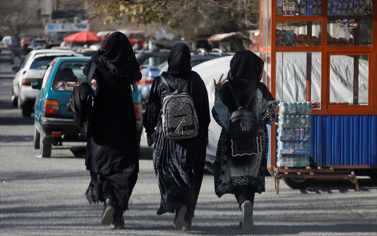 Taliban liên tục cấm đoán phụ nữ Afghanistan