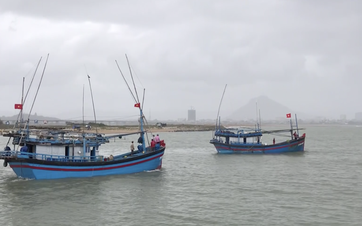 Ngư dân Phú Yên vươn khơi đón tết trên biển