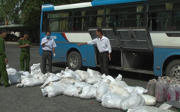 1,7 tấn huyết heo không nguồn gốc từ TP.HCM chuyển về An Giang tiêu thụ