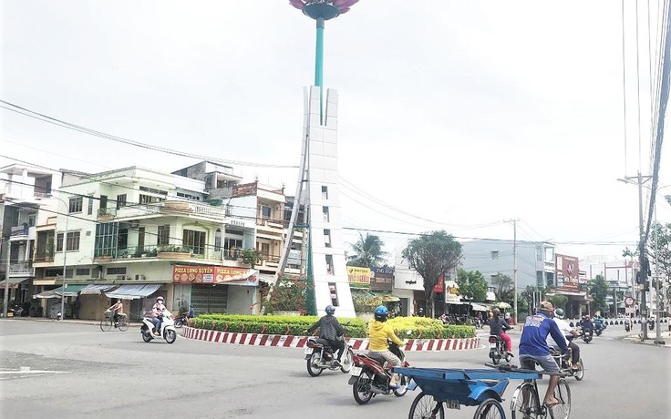 Đồng Tháp: Tiệm hớt tóc, quán ăn hoạt động trở lại, người dân được ra khỏi tỉnh