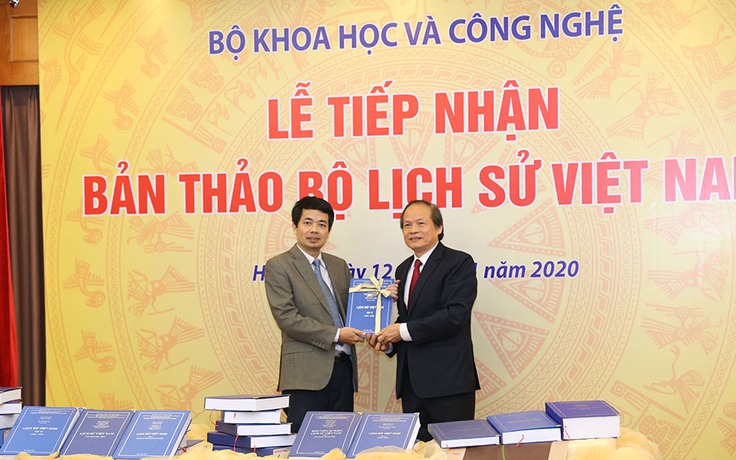 Hoàn thành bản thảo 30 tập bộ Quốc sử Việt Nam