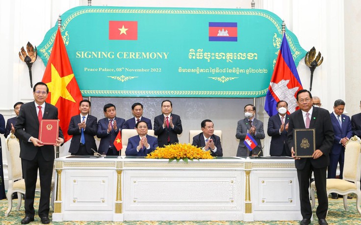 Việt Nam - Campuchia ký kết bản ghi nhớ hợp tác về lao động