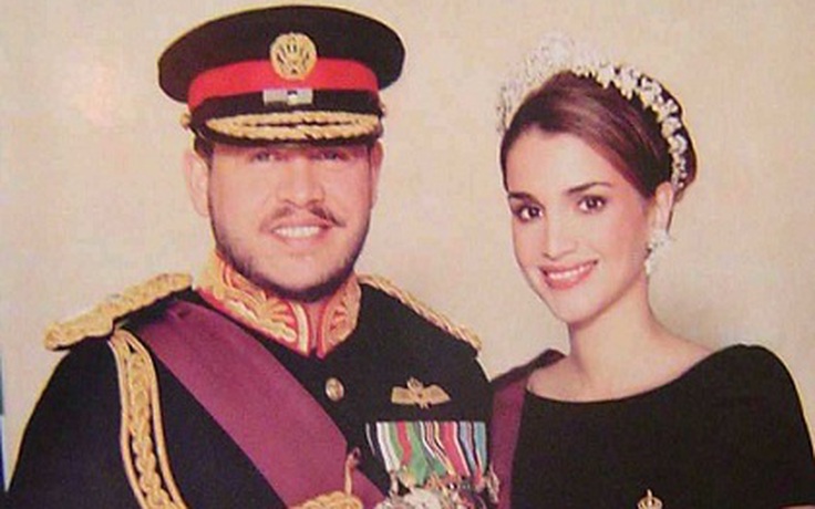 Quốc vương Jordan tình sét đánh với 'nữ hoàng Ả Rập'