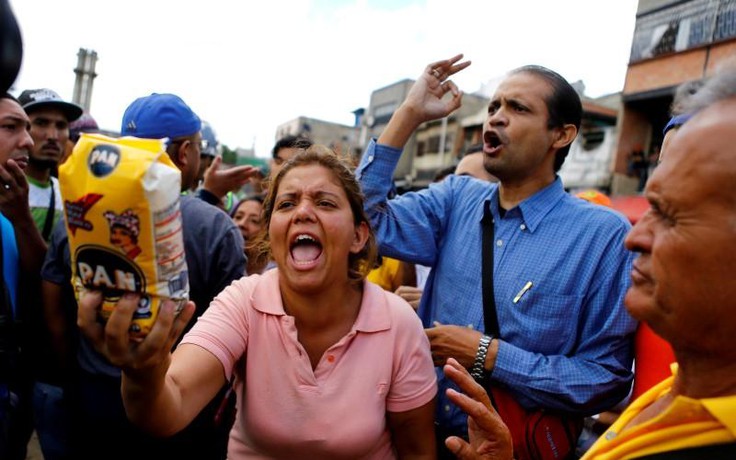 Giá thức ăn Venezuela tăng vọt giữa cảnh người dân chịu đói