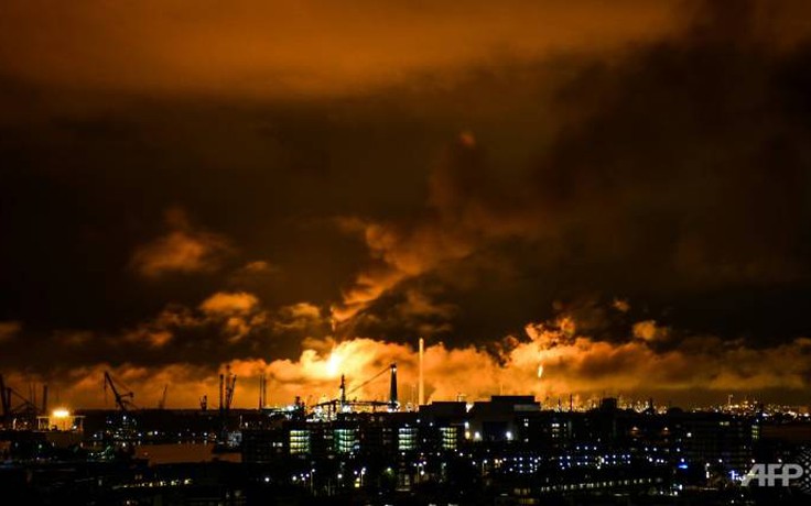 Shell đóng cửa nhà máy lọc dầu lớn nhất châu Âu