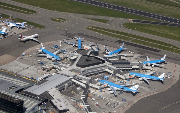 Các sân bay Hà Lan dùng năng lượng tái tạo từ năm 2018