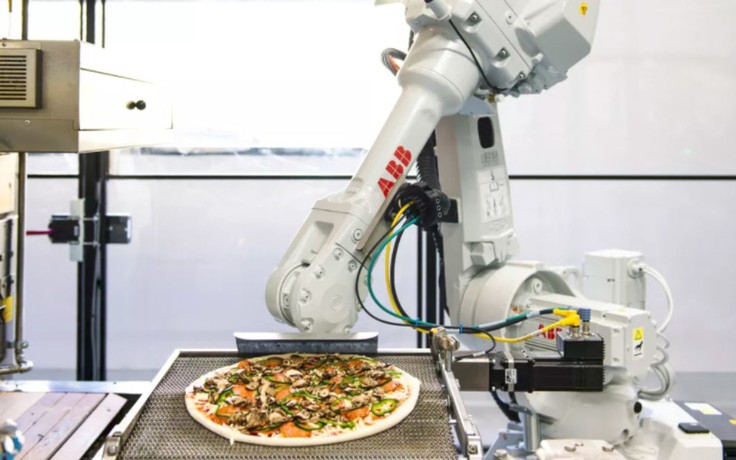 SoftBank rót 375 triệu USD cho hãng làm bánh pizza bằng robot
