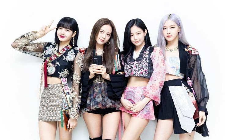 Bí ẩn sau loạt trang phục của BlackPink: Cắt phăng đồ hiệu trị giá cả trăm triệu