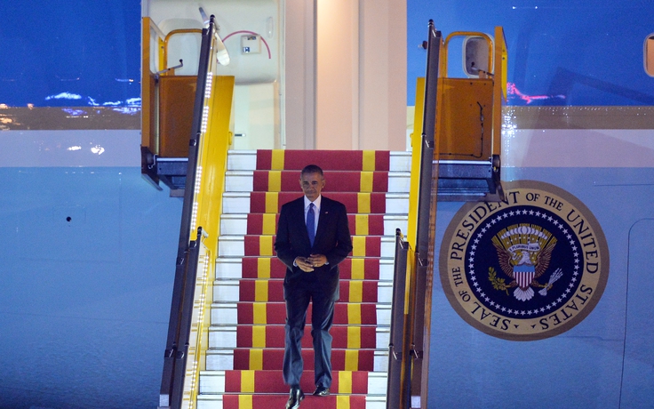 Air Force One chở Tổng thống Obama vừa hạ cánh sân bay quốc tế Nội Bài