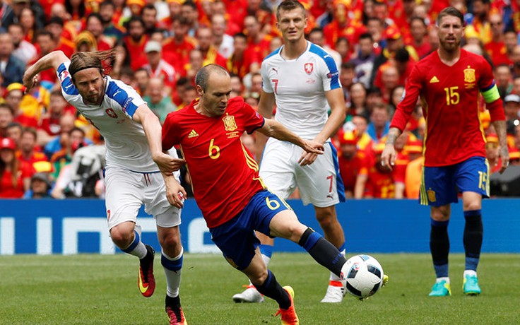 Bài dự thi Khoảnh khắc EURO 2016: Tình yêu bóng đá