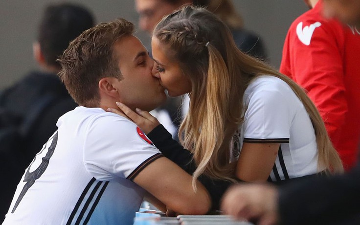 Những nụ hôn rực rỡ tại EURO 2016