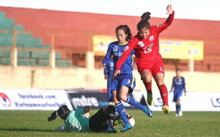 Hà Nội thắng nghẹt thở đội đất mỏ tại giải bóng đá nữ
