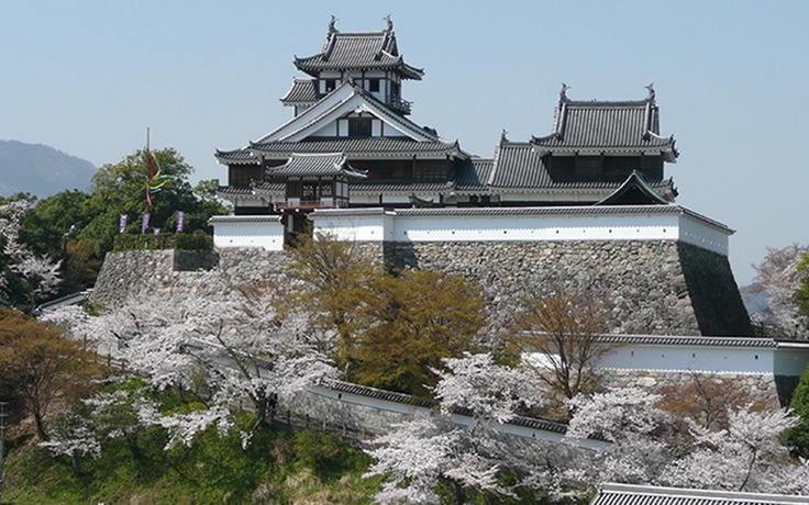 Trong 24 giờ, 12 học sinh Úc sẽ ‘cai trị’ tòa lâu đài cổ ở Kyoto