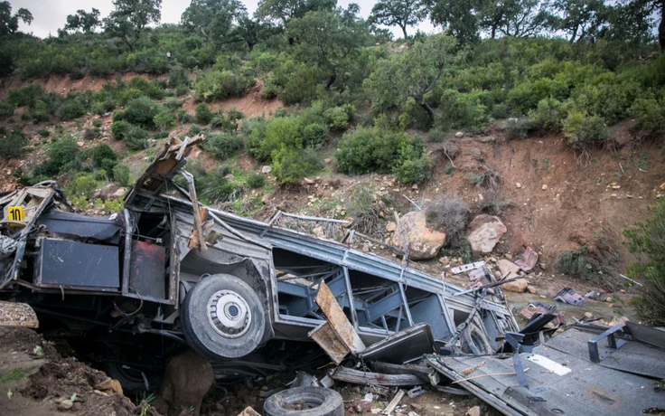 Xe du lịch lao xuống đồi, ít nhất 24 người thiệt mạng ở Tunisia