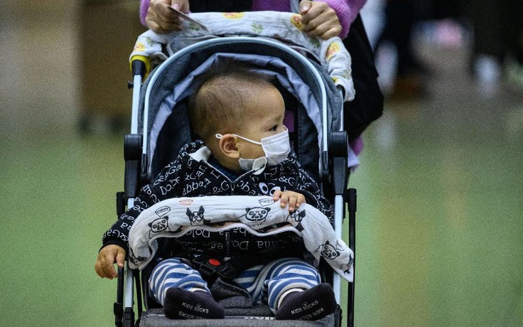 Hiệp hội Nhi khoa Nhật Bản: Khẩu trang quá nguy hiểm cho trẻ dưới 2 tuổi