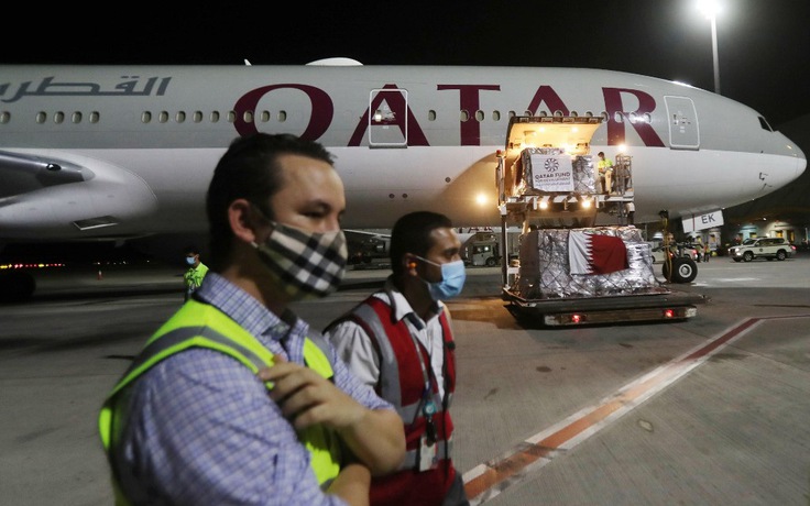 Qatar hứa sẽ điều tra sau vụ buộc nhiều nữ hành khách cởi quần áo khám xét