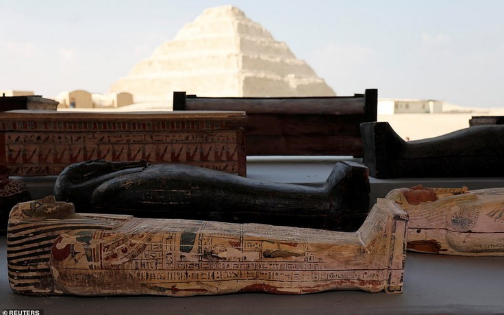 Ai Cập khai quật khoảng 100 quan tài chứa xác ướp hơn 2.500 năm