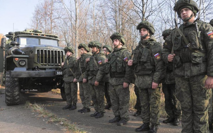Nga bắt đầu rút quân khỏi biên giới với Ukraine