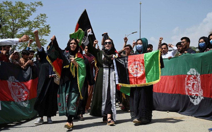 Taliban lại nổ súng vào đám đông biểu tình ở Afghanistan?