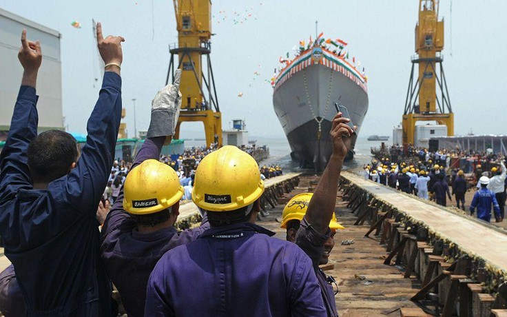 Ấn Độ bổ sung thêm tàu tàng hình INS Visakhapatnam