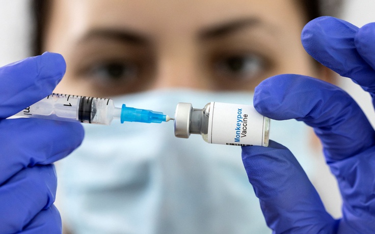 Châu Âu thêm ca đậu mùa khỉ, châu Phi cảnh báo việc tích trữ vắc xin