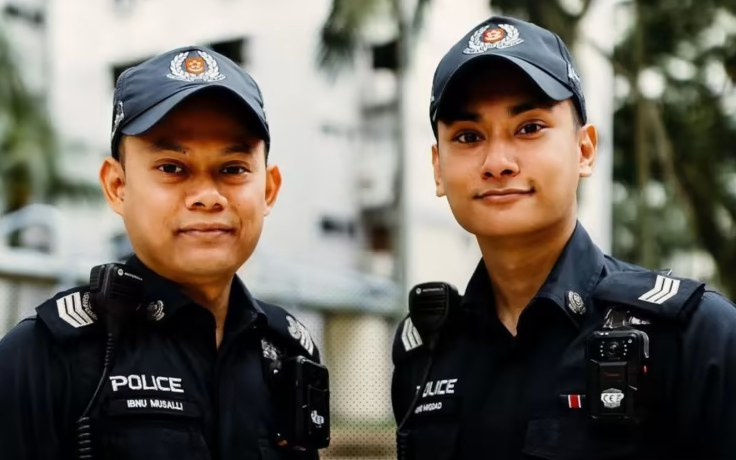 Cảnh sát Singapore giải cứu người bị nhốt trong phòng vệ sinh suốt 4 ngày