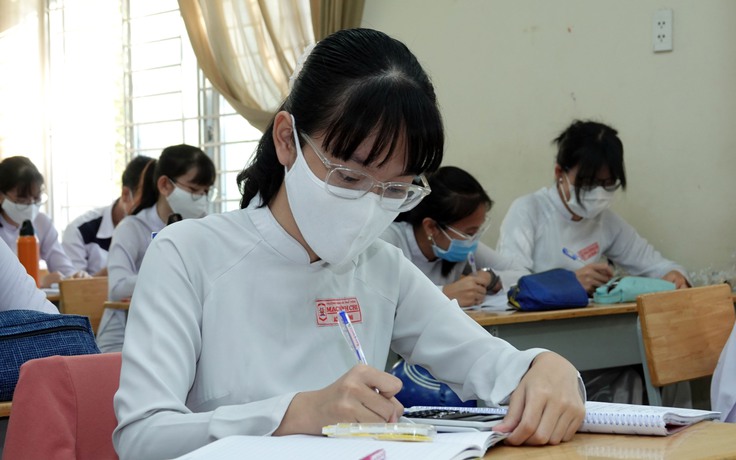 Tin tức giáo dục đặc biệt trên báo in ngày mai 6.3.2021