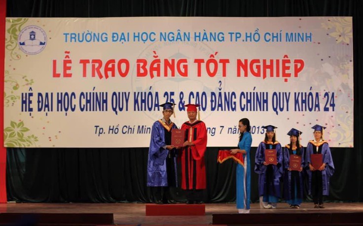 Nhận bằng tốt nghiệp đại học, 4 ngày sau chàng trai 9X đi học… nấu phở