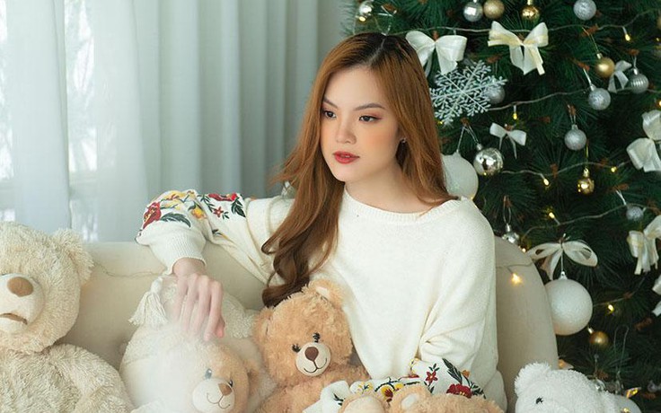 Sunny Đan Ngọc hát tiếng Anh ngọt ngào trong MV ra mắt dịp Giáng sinh